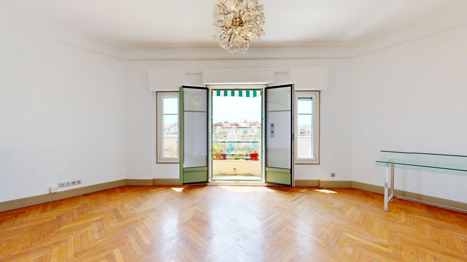 Property photo in Carre d'Or