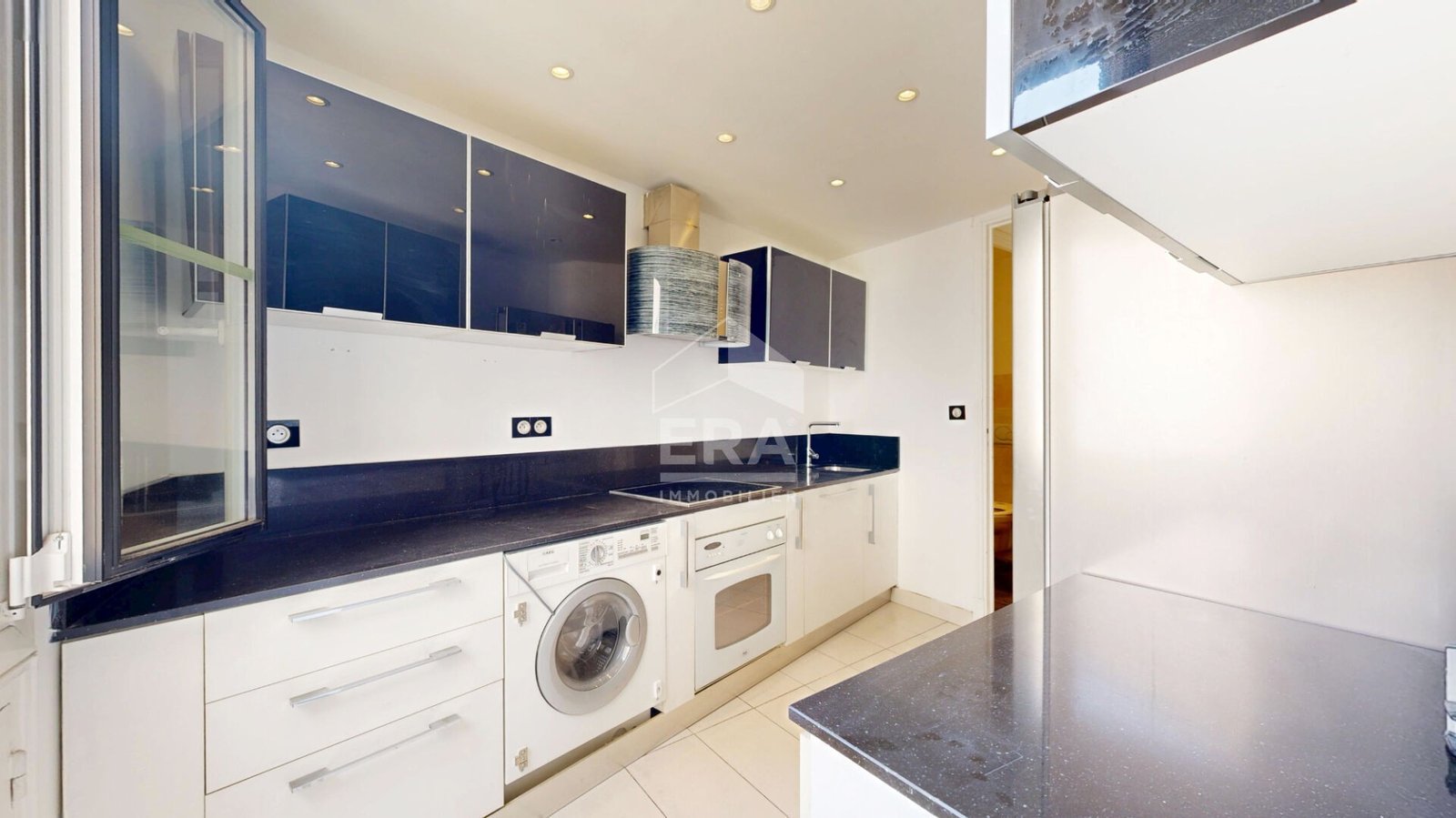 Property photo in Carre d'Or