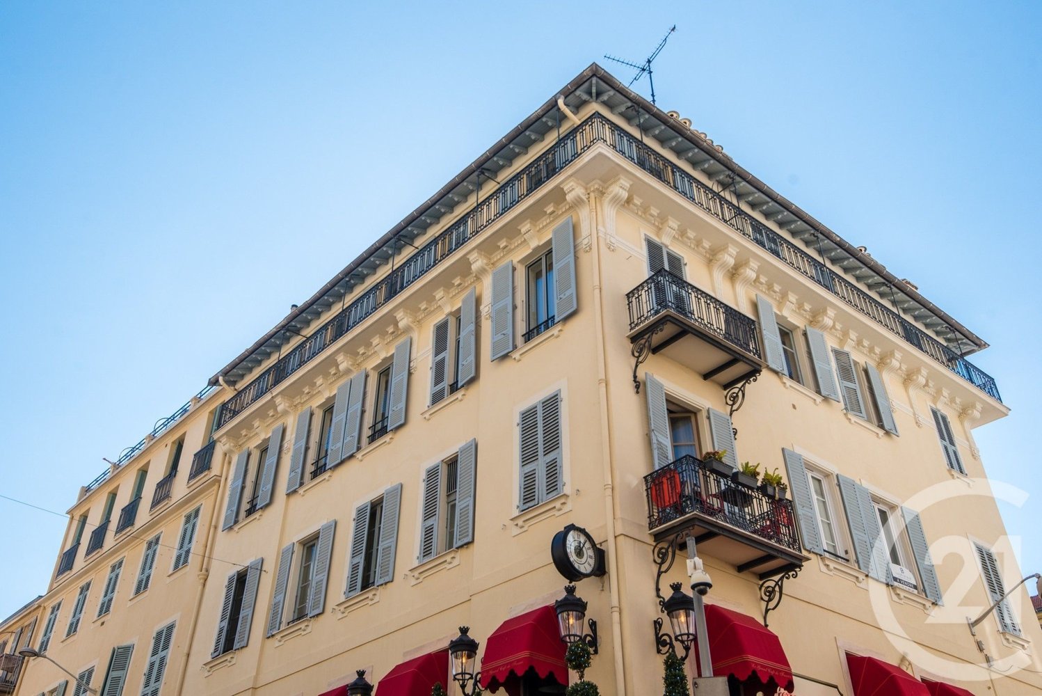 Property photo in Carre d'Or