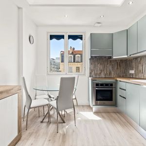 Property in Carre d'Or