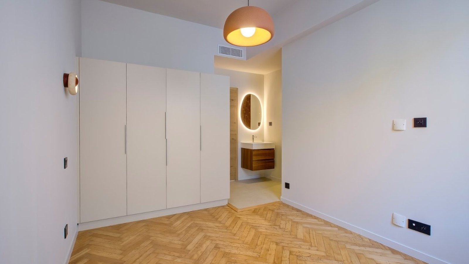 Property photo in Carre d'Or