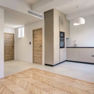 Property in Carre d'Or