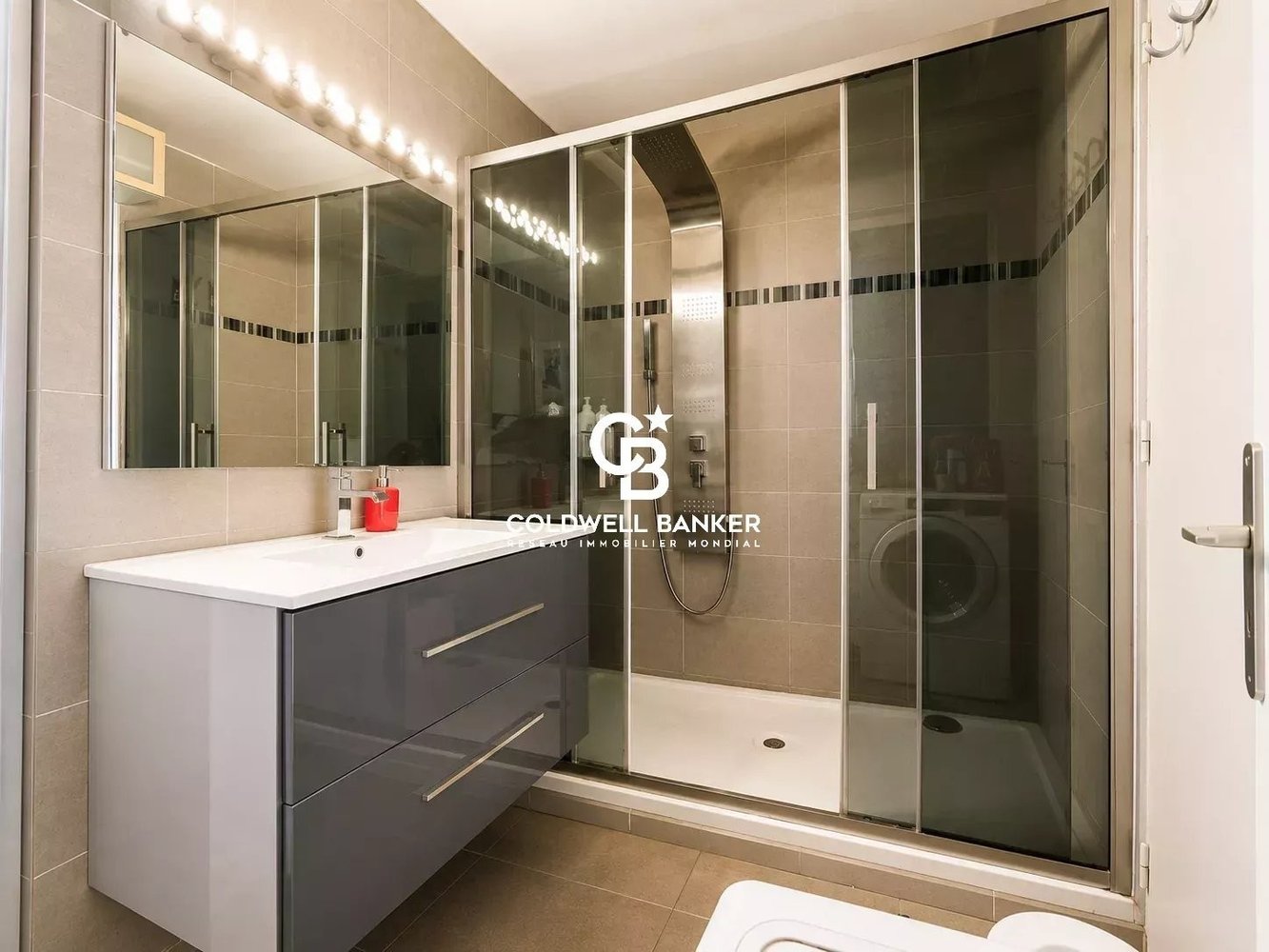 Property photo in Carre d'Or