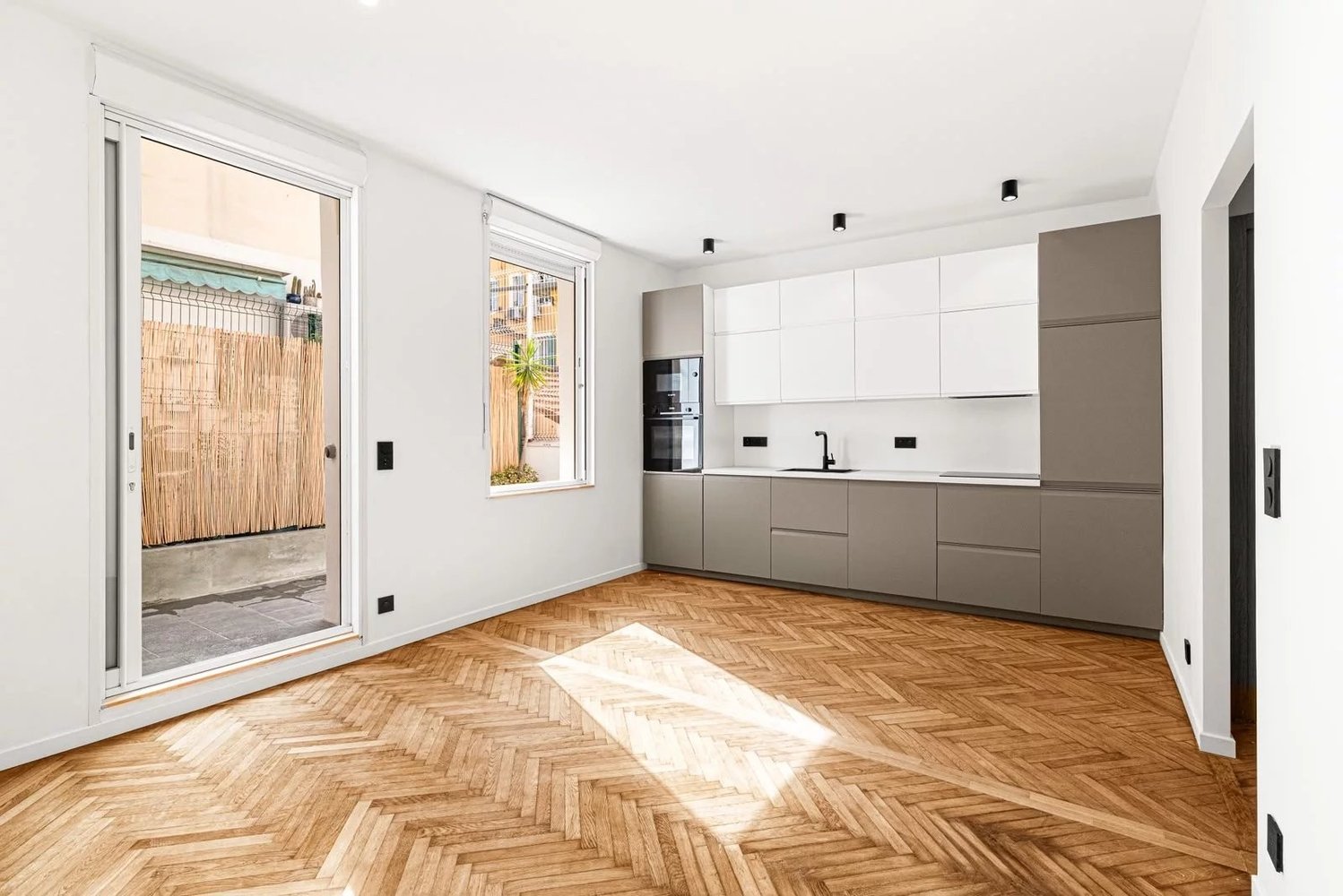 Property photo in Carre d'Or