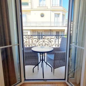 Property in Carre d'Or