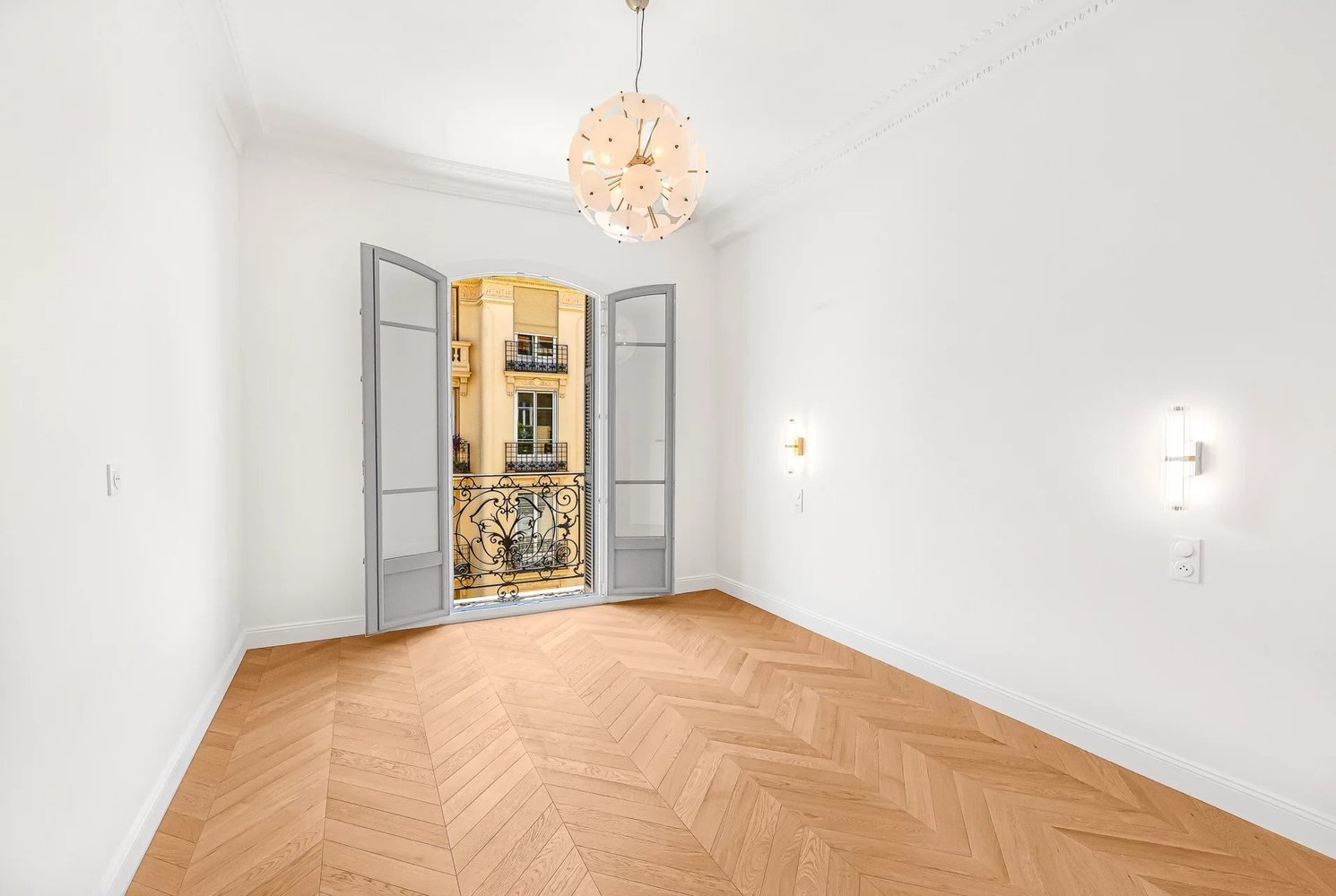 Property photo in Carre d'Or