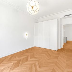 Property in Carre d'Or