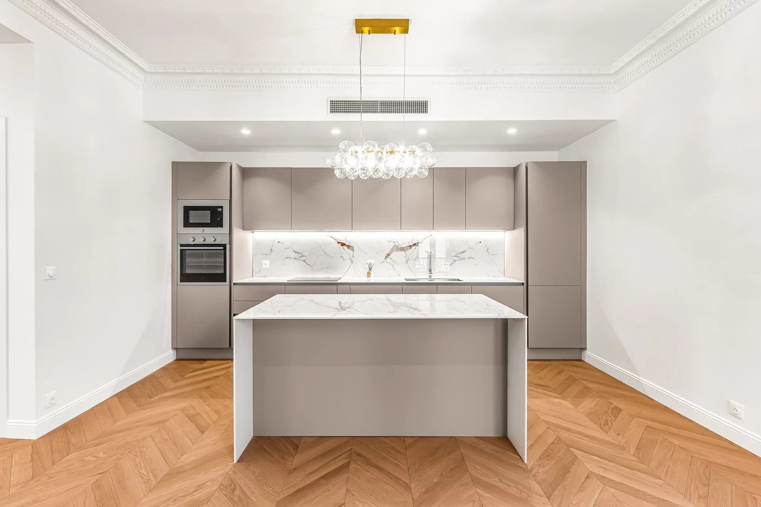 Property photo in Carre d'Or