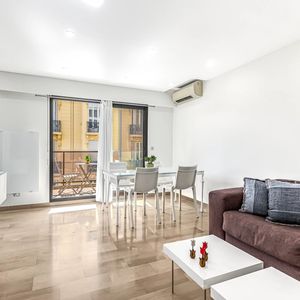 Property in Carre d'Or