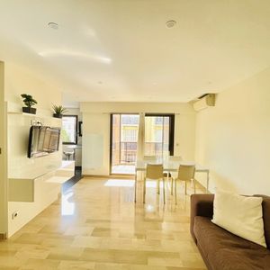 Property in Carre d'Or