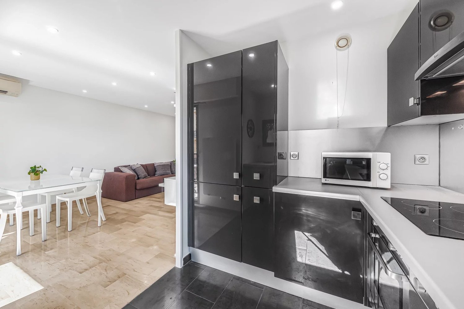 Property photo in Carre d'Or