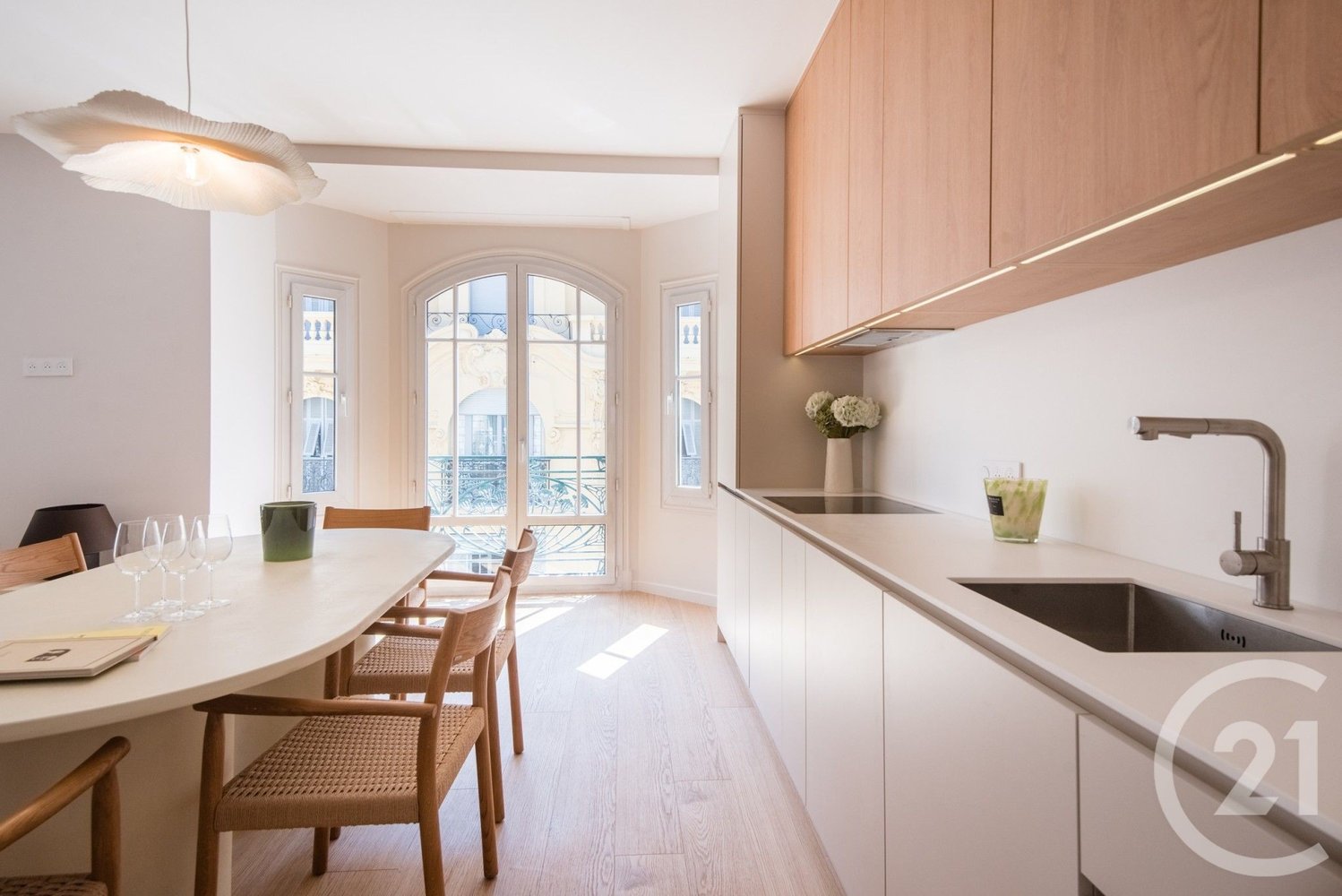 Property photo in Carre d'Or