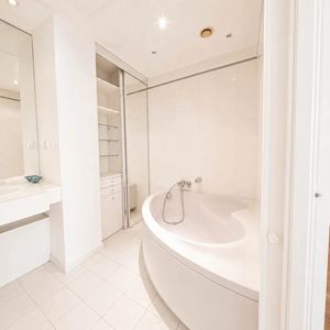Property in Carre d'Or