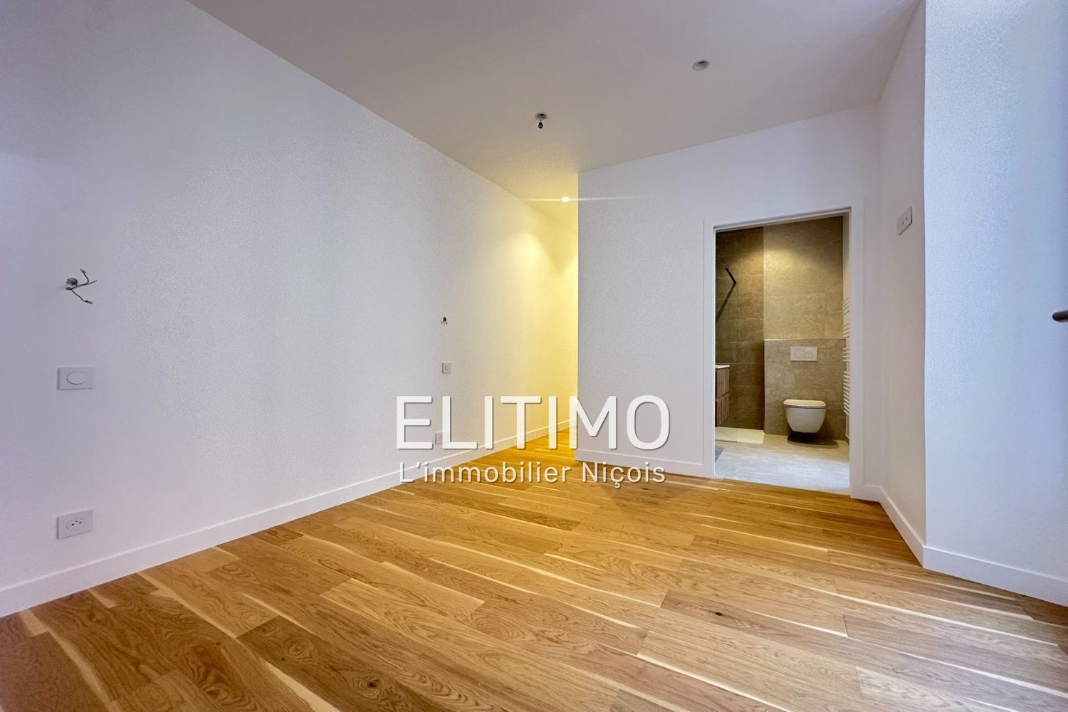 Property photo in Port