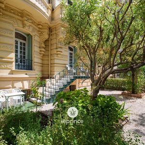 Property in Carre d'Argent