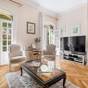 Property in Carre d'Argent