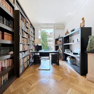 Property in Carre d'Argent