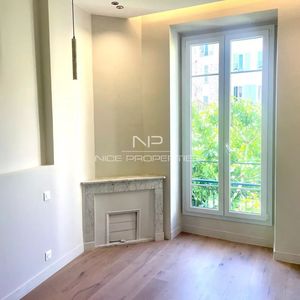 Property in Carre d'Argent