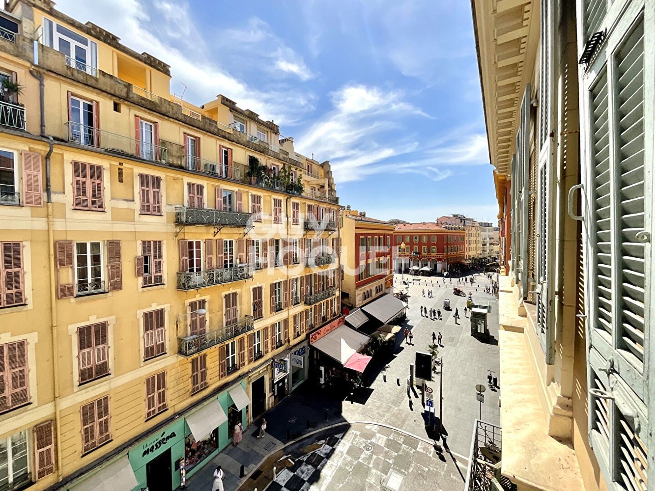 Property photo 2 in Carre d'Argent
