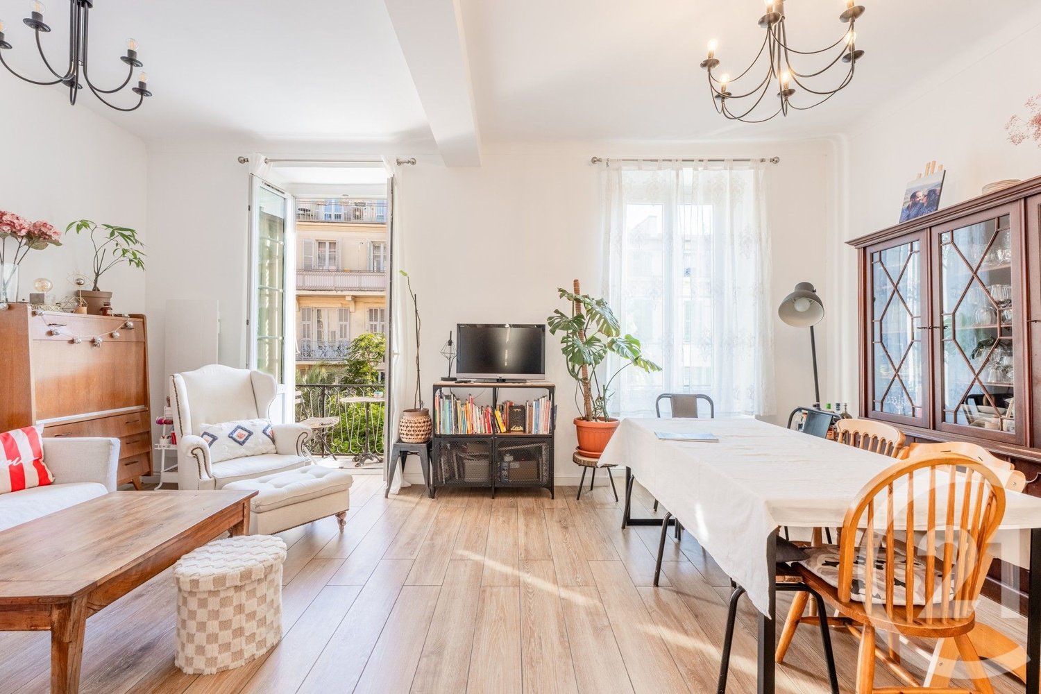 Property photo 2 in Carre d'Argent