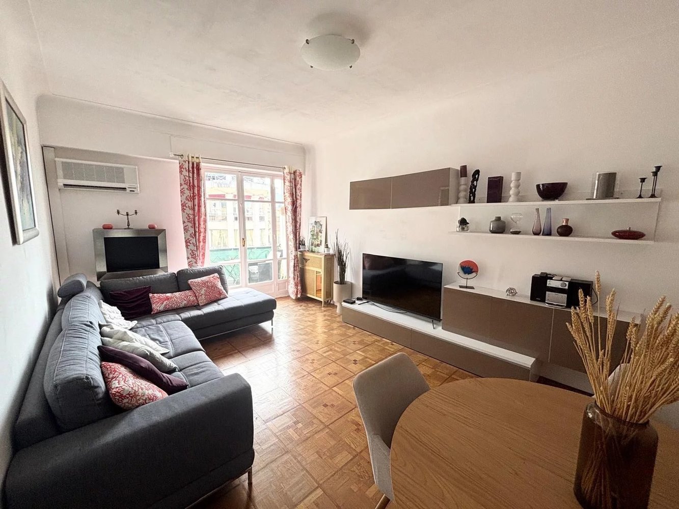 Property photo 2 in Carre d'Argent