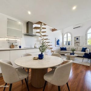 Property in Carre d'Or
