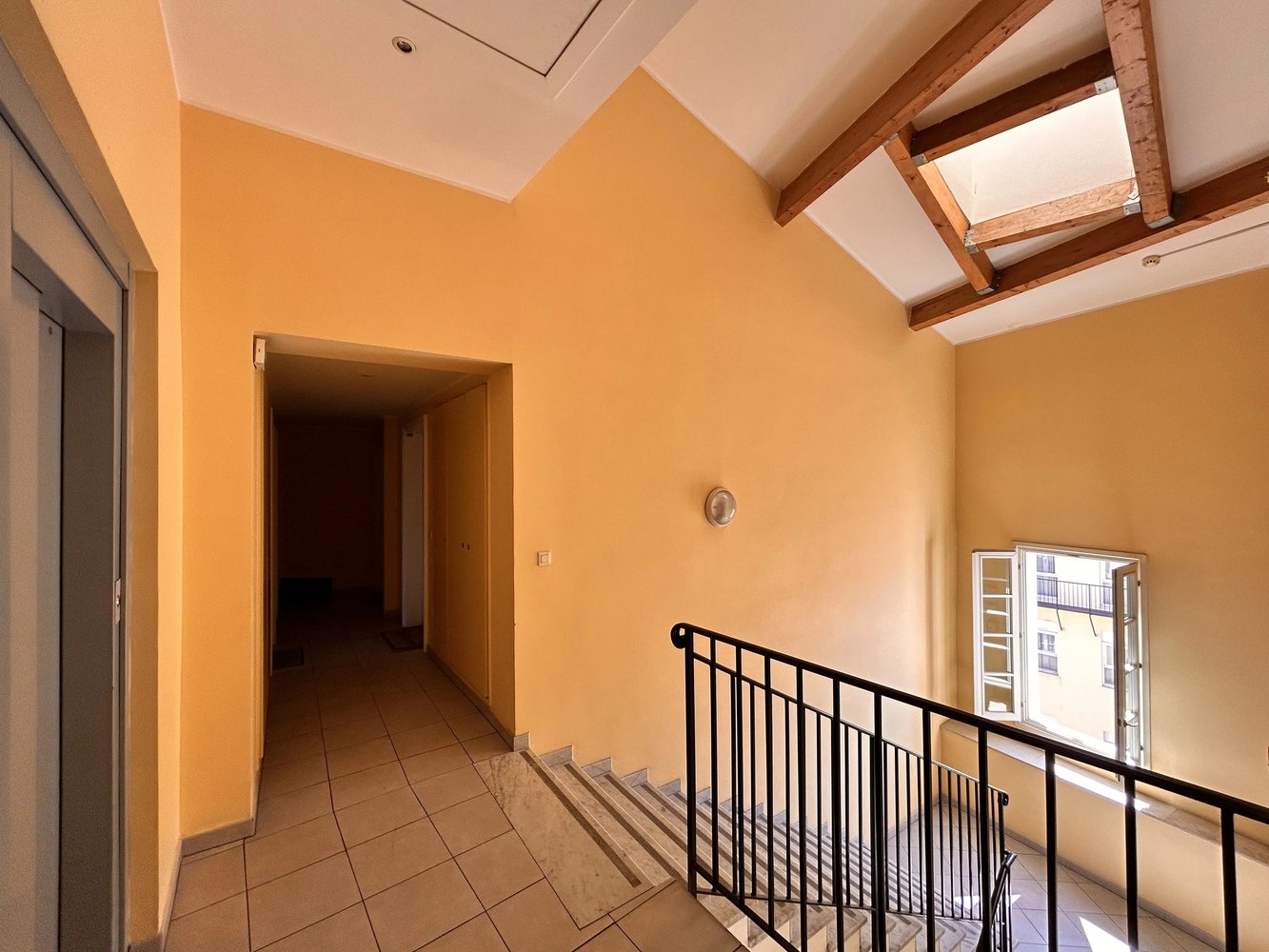Property photo in Carre d'Or