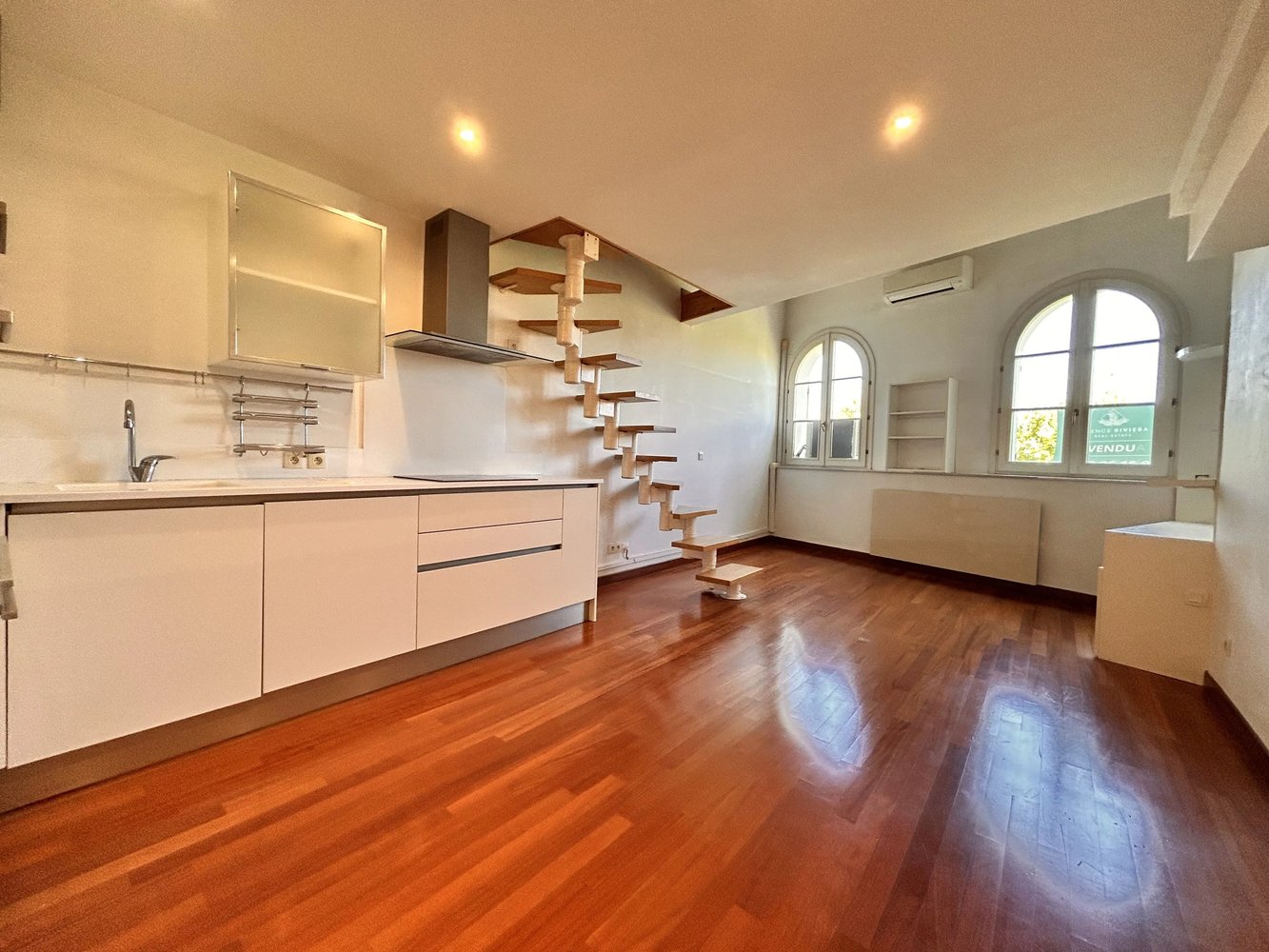 Property photo in Carre d'Or