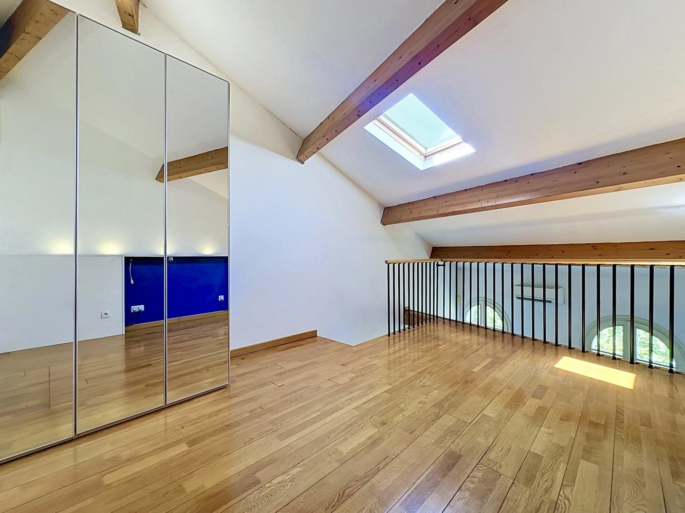 Property photo in Carre d'Or