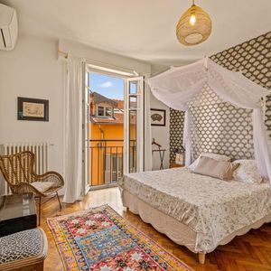 Property in Carre d'Or