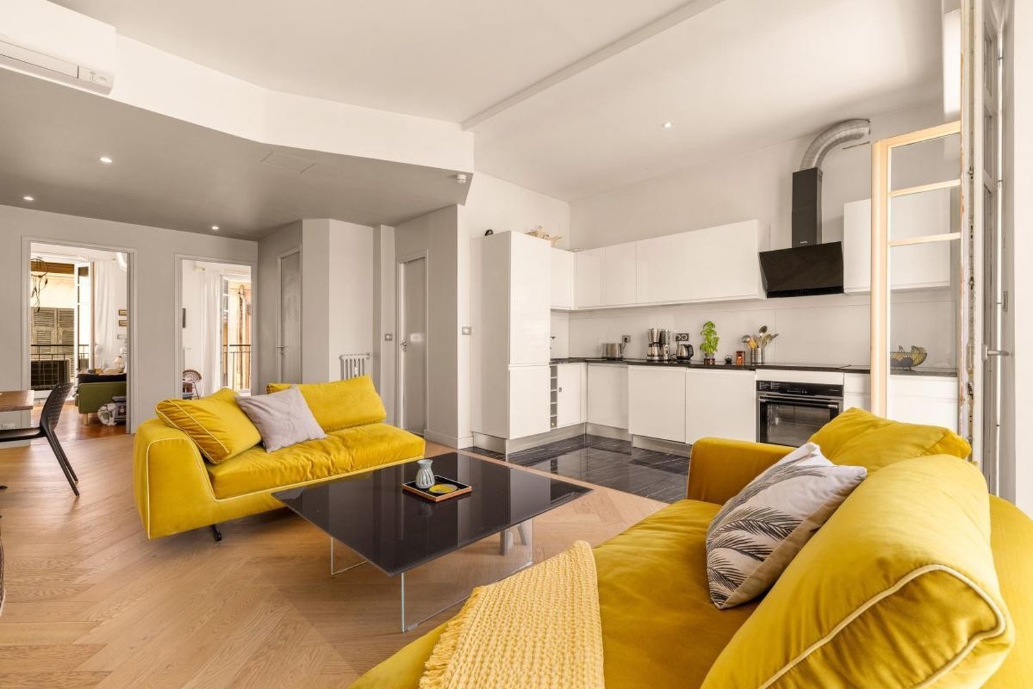 Property photo in Carre d'Or
