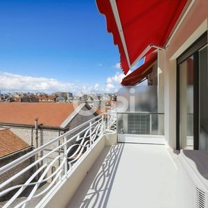 Property in Carre d'Or