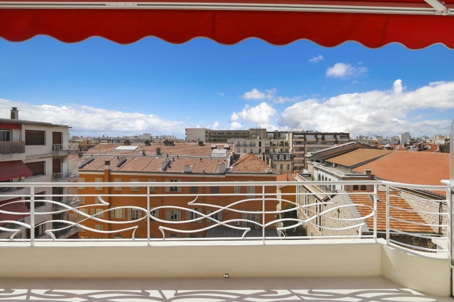 Property photo in Carre d'Or