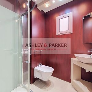 Property in Carre d'Or