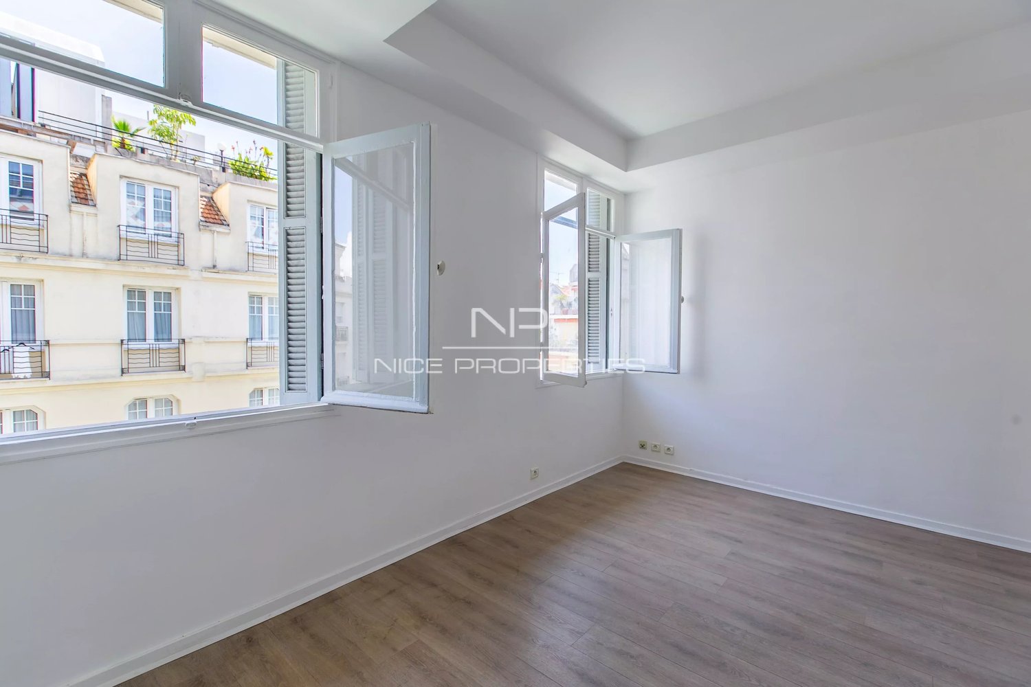 Property photo in Carre d'Or