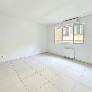 Property in Carre d'Or