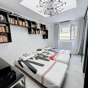 Property in Carre d'Or