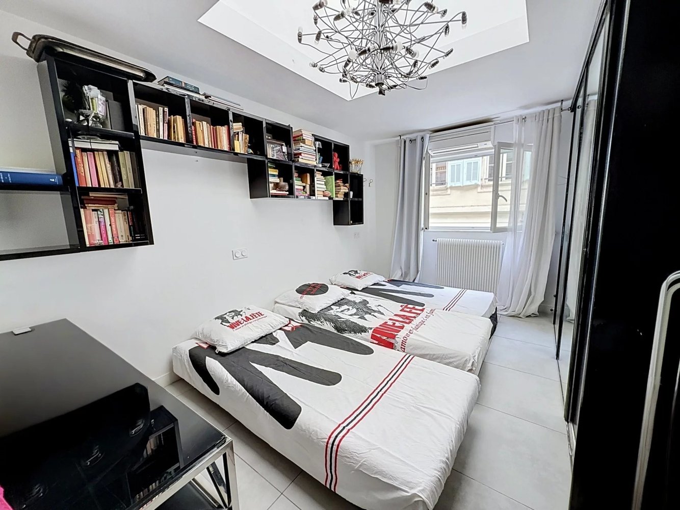 Property photo in Carre d'Or