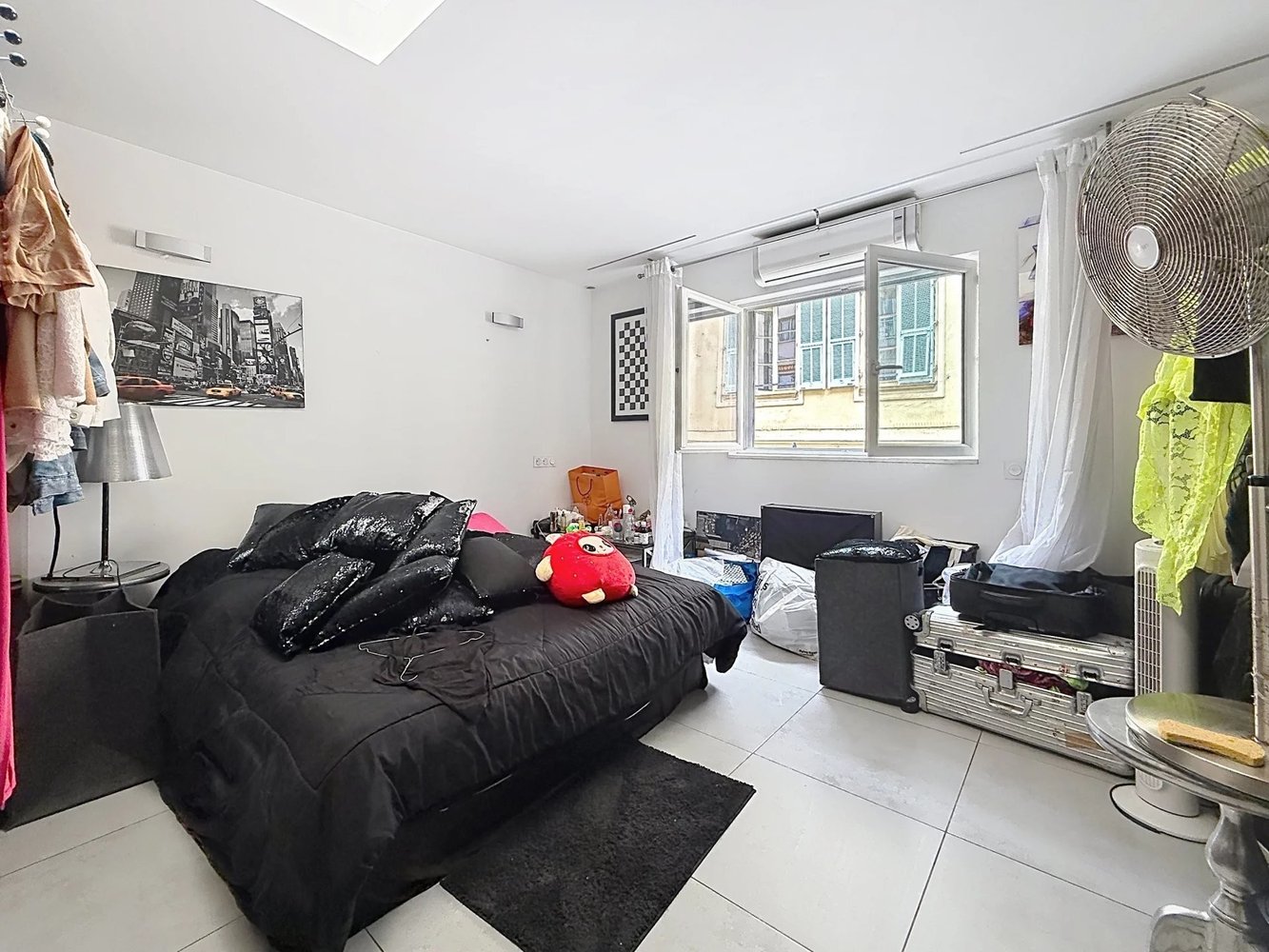 Property photo in Carre d'Or