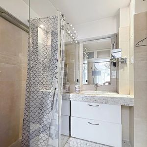 Property in Carre d'Or