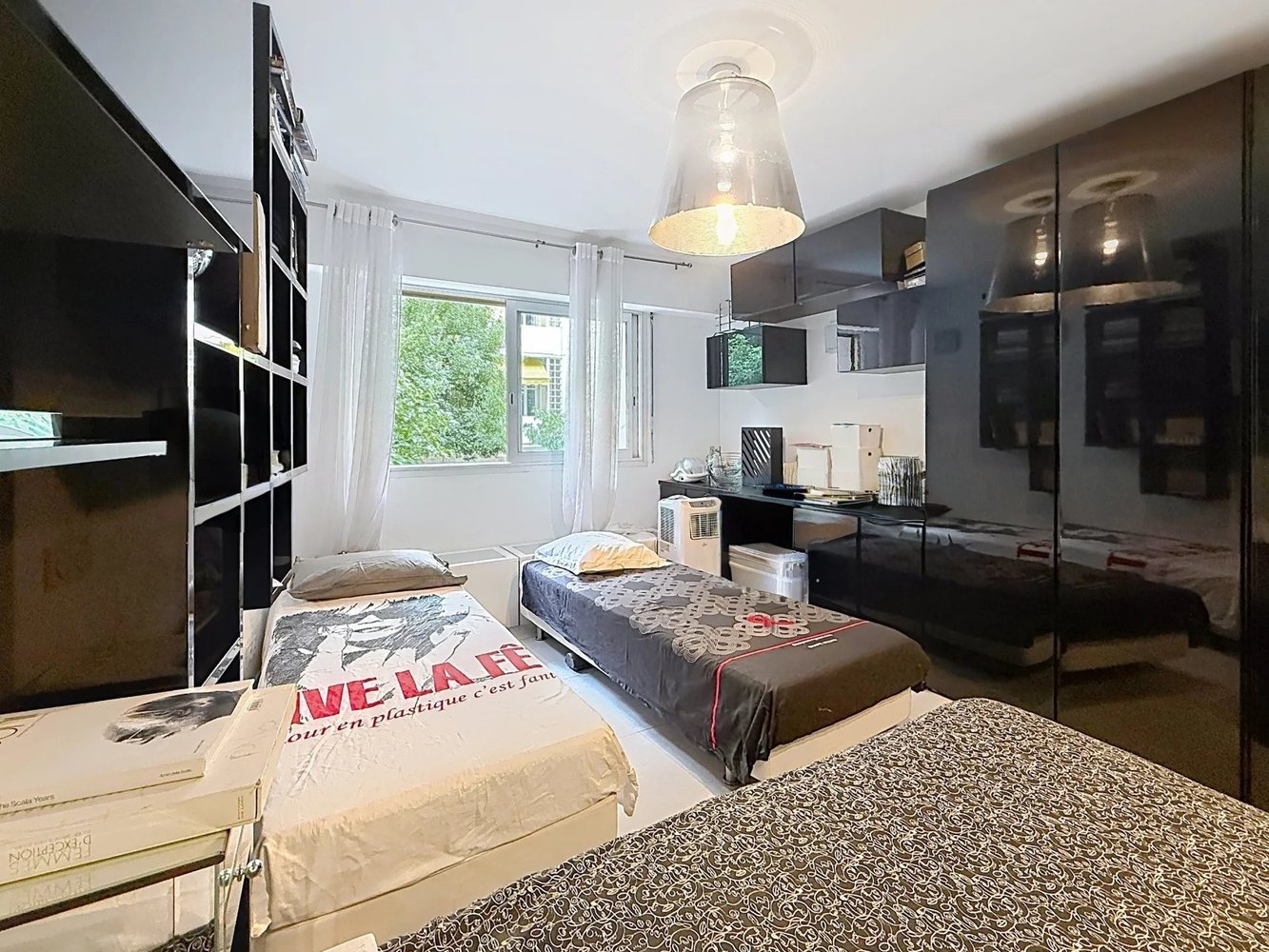 Property photo in Carre d'Or