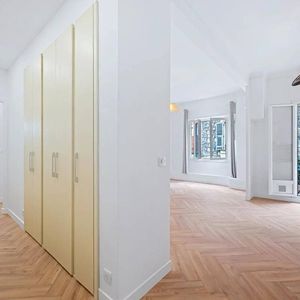 Property in Carre d'Or