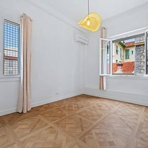 Property in Carre d'Or