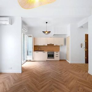 Property in Carre d'Or