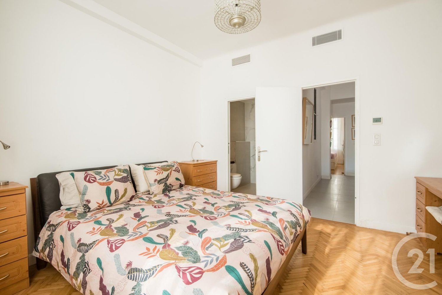 Property photo in Carre d'Or