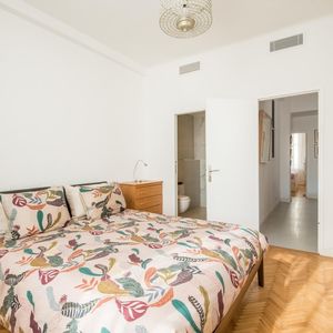 Property in Carre d'Or
