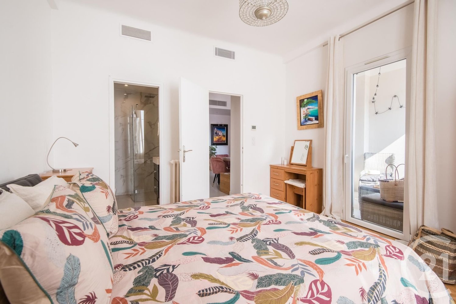 Property photo in Carre d'Or