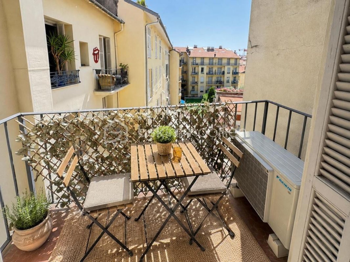 Property photo 4 in Carre d'Or