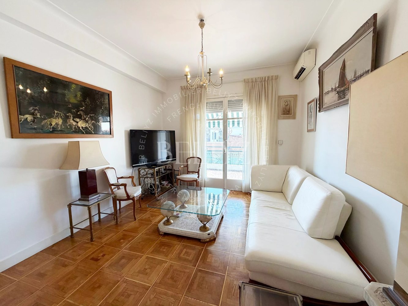 Property photo 4 in Carre d'Or