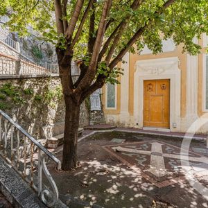 Property in Old Town